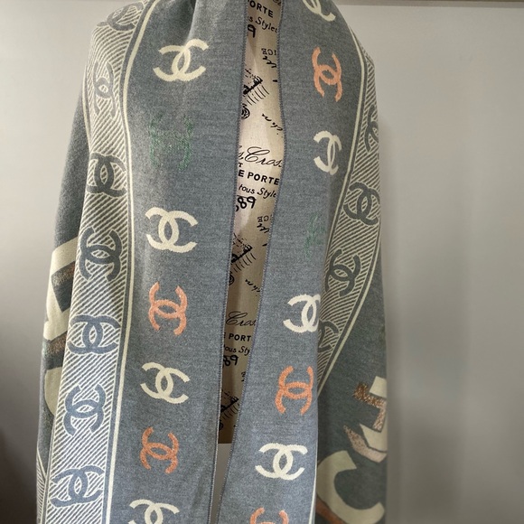 CHANEL Beige and Black Logo Scarf - Picture 2 of 12